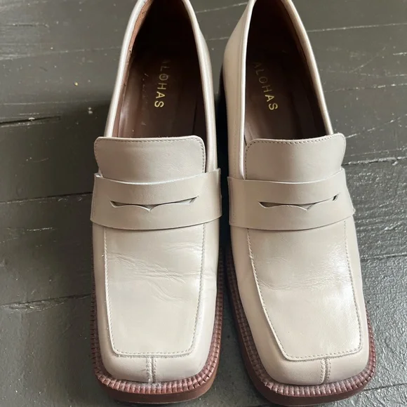 ALOHAS Cream Leather Block Heel Loafers - Picture 9 of 9